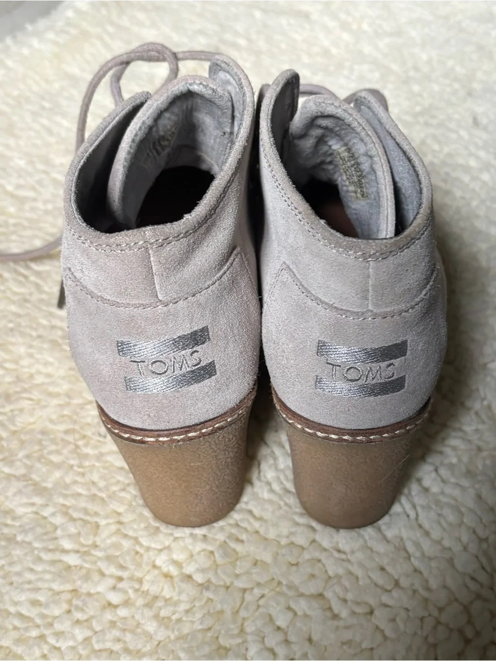 Tom’s Women's Lace-Up Suede Ankle Boot in Light Gray